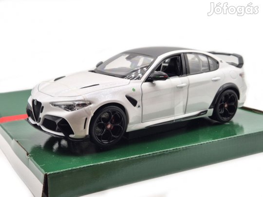 Alfa Romeo Giulia GTAm (2020) - trophy white / fehér -  Bburago - 1:1