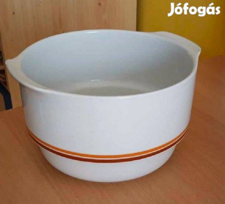 Alföldi menza, porcelán levesestál, kis szépséghibával