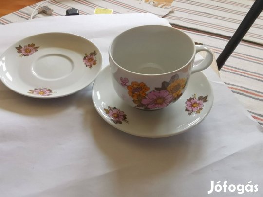 Alföldi porcelán - teáscsésze és két kistányér