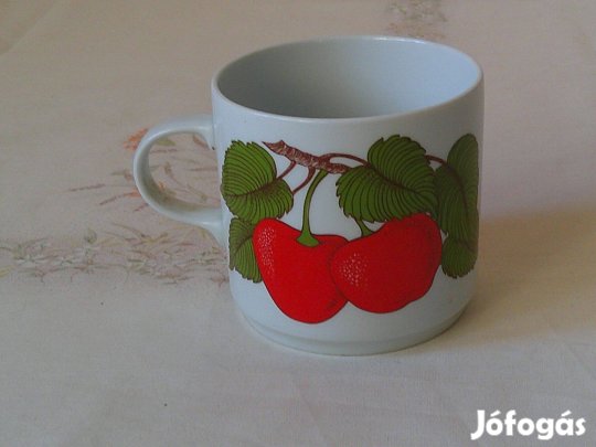 Alföldi porcelán bögre, csésze kétoldali gyümölcs mintával ( Csereszny