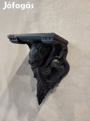 Alien Xenomorph Polc