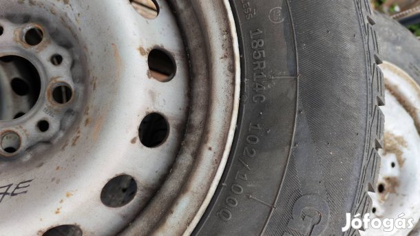 Alig használt C gumi