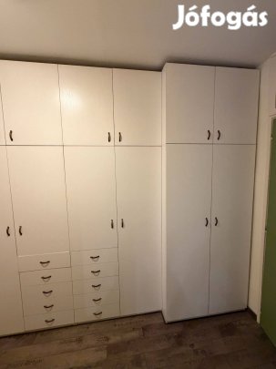 Alig használt, de tökéletes állapotú beépített ruhásszekrény