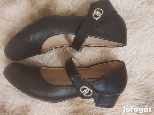 Alkalmi  strasszos lány cipő 37!