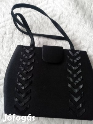 Alkalmi kis fekete ridikül