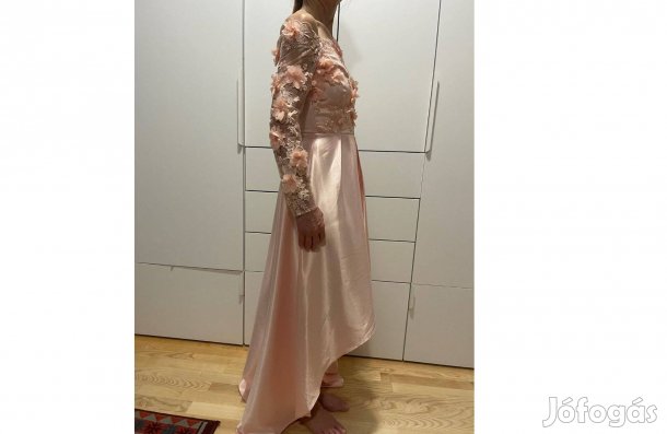 Alkalmi ruha eladó elegáns, megkímélt állapotban