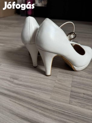 Alkami cipő 