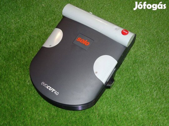 Alko Solo Evocut 4.0 robotfűnyíró 2000 m2 32 cm vágószélesség dokkoló