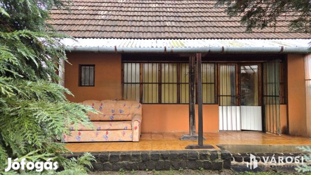 Állandó lakhatásra is-eladó ház Debrecen Gáspár György kert