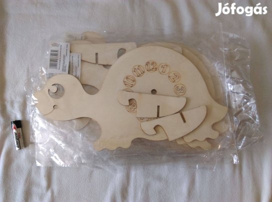 Állatfigurás (teknős), fa óralapok állvánnyal