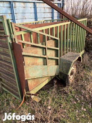 Állatszállító pótkocsi 