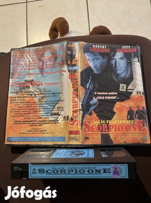 Állig fegyverben scorpio one vhs nagytok akció. 