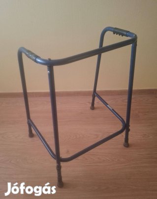 Állítható járókeret