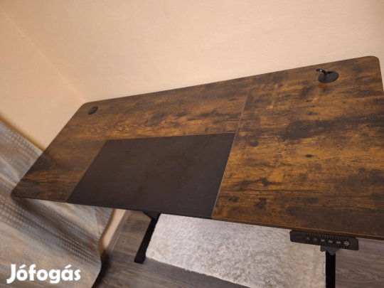 Állítható magasságú elektromos íróasztal 140 x 60 x (72-120) cm,