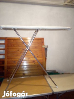 Állítható vasaló állvány