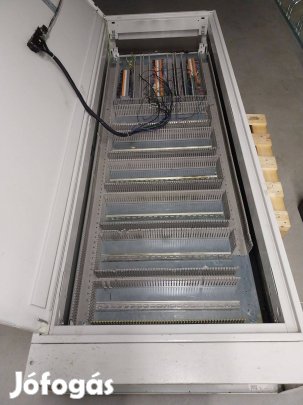 Álló acél kapcsolószekrény 2160x775x305mm polc tároló