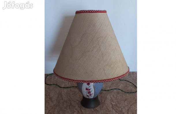 Álló és asztali lámpa