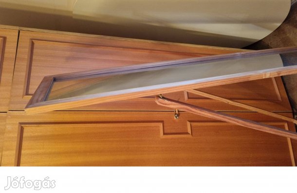 Álló tükör, állványos tükör