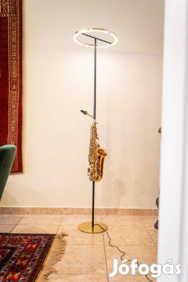 Állólámpa, szaxofon, led