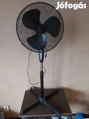 Állványos oszcilláló ventilátor 