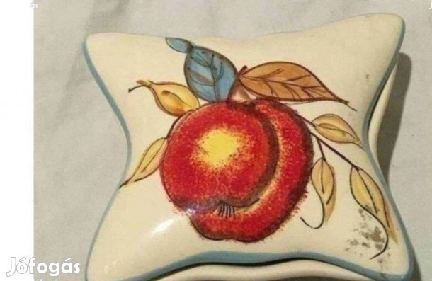 Alma mintás bonbonier