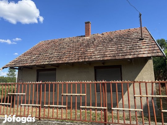 Álmodd újra  Kezdd itt! Felújítandó családi ház Komádiban, remek alap