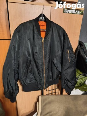 Alpha indrustries MA-1 2XL.