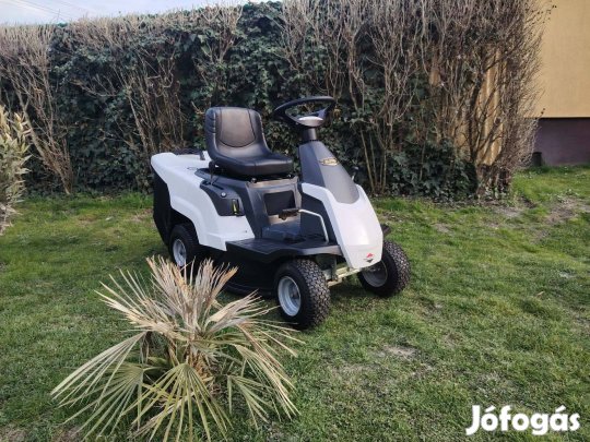 Alpina (Stiga) fűnyíró traktor fűnyírótraktor Briggs motorral