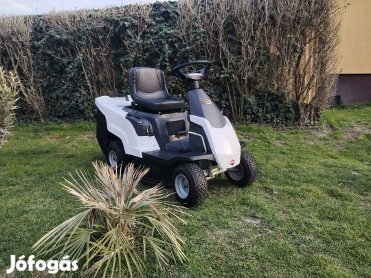 Alpina (Stiga) fűnyíró traktor fűnyírótraktor Briggs motorral