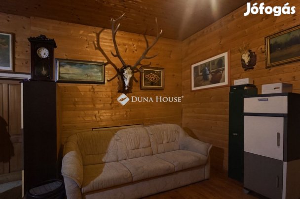 Alsónémedii 60 nm-es ház eladó