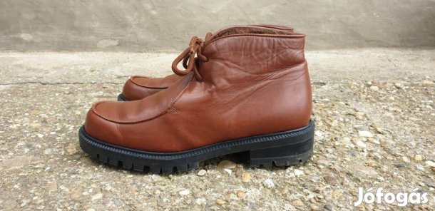 Általános barna Tamaris női bundás boka bőrbakancs. (38)