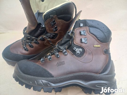Altex férfi bőr bakancs vibram