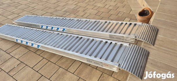 Alu rámpa 2,5 méter 1400kg feljáró felhajtó trailer traktor kotró