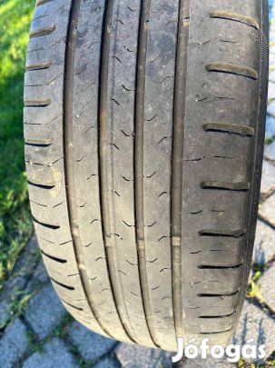 Alufelni Continental típusú 195/55 R16 méretű 50%-os nyárigumival
