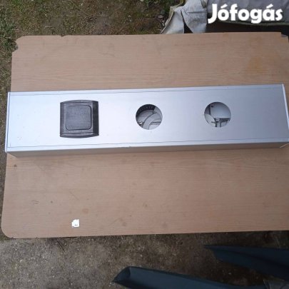 Alumínium , falra szerelhető doboz , 610 x 133 x 60 mm