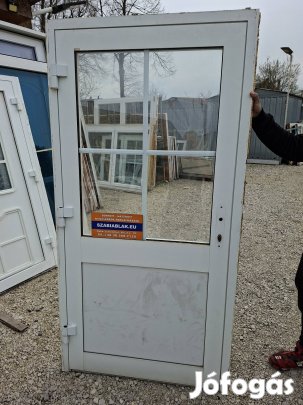 Alumínium bejárati ajtó 103×203