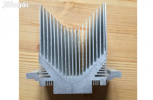 Alumínium hűtőborda (113×75×104 mm / 41×66 mm)