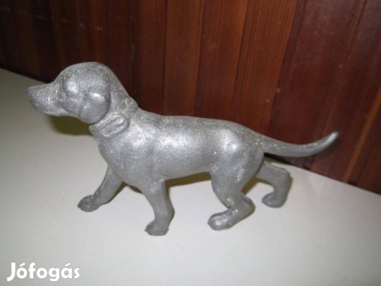 Alumínium kutya dísz