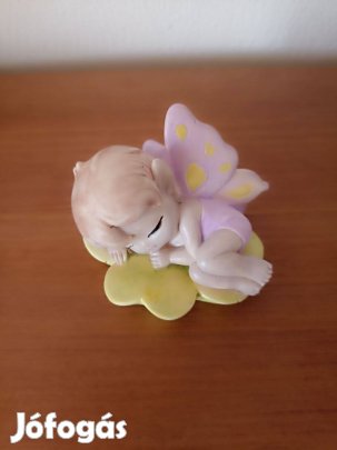 Alvó tündér kislány műgyanta figura