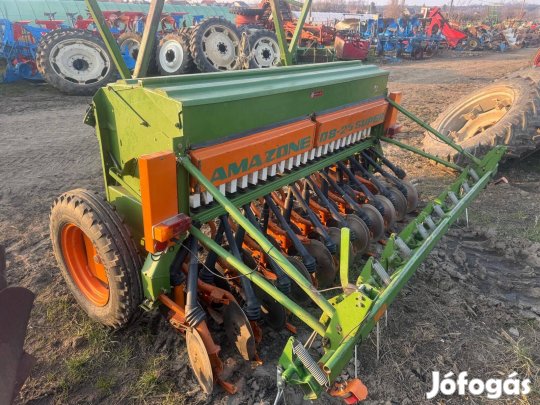 Amazone D8 - 25 , 2,5 Méteres Tárcsás Vetőgép