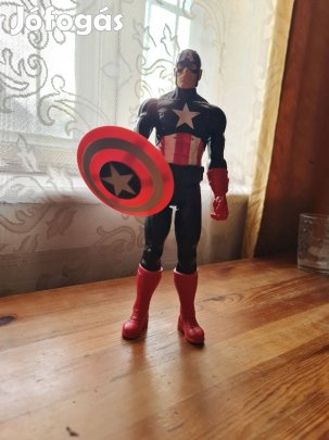 Amerika kapitány figura 30 cm