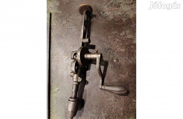 Amerikáner, szép patinás kézi fúró, tökéletesen működő darab, akár