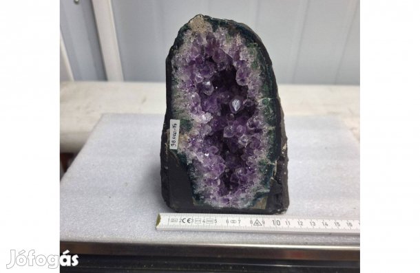 Ametiszt geoda, természets képződmény eladó