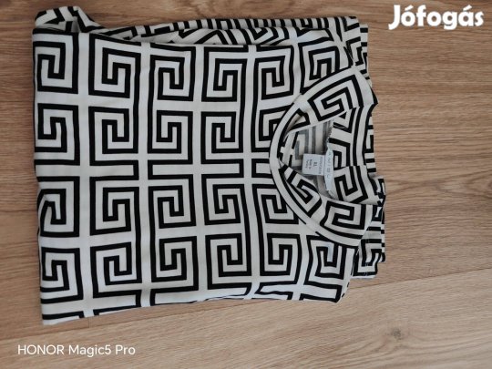 Amisu női rövidujjú uj garbó