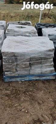 Andezit kő kockakő, macskakő 18 x 28 cm-es szegélykő Új