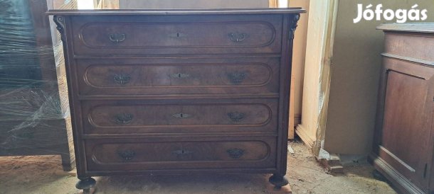 Antik 4 fiókos komód
