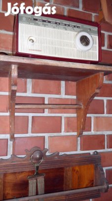 Antik Austria rádió "Hornyp" bakelitházzal világ vevő hibátlanul, 1956