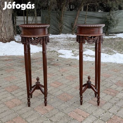 Antik Bútor - Historizáló posztamensek