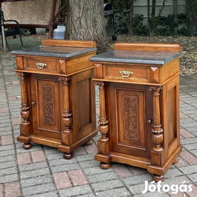 Antik Bútor - Ónémet éjjeliszekrény pár