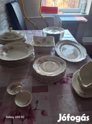 Antik C.T. Tielsch-Altwasser étkészlet